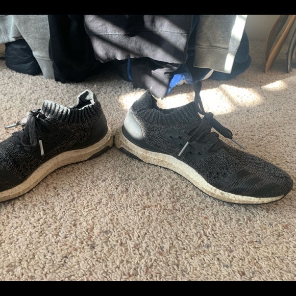 Adidas Ultra Boost Size 7.5 - Picture 3 of 7